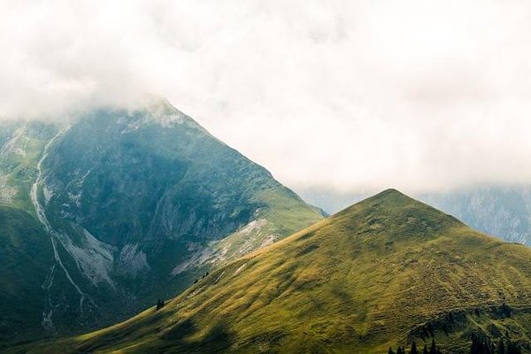 Comment choisir une aire de camping dans les Hautes Alpes selon ses besoins ?